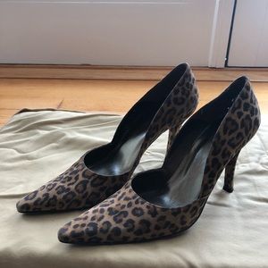 NWOT STUART WEITZMAN PUMPS